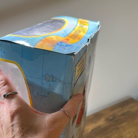 Brass Key Cultured Keepsakes Porcelain China Doll 2006 Collector's - Picture 6 of 7